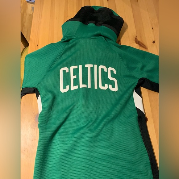 Nike Celtics zip up Small - Picture 2 of 3